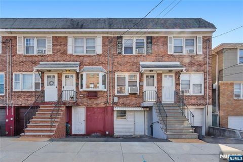 131 Warren Street, Harrison, NJ 07029 - MLS#: 25008958