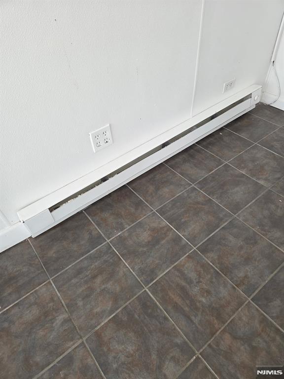 29 Ridge Road Retail / Front