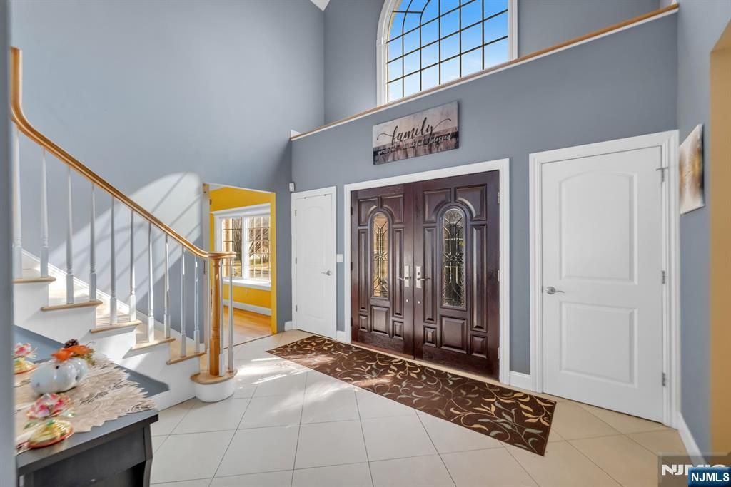 Photo of 683 Victoria Avenue, Paramus, NJ 07652 (MLS # 26008272)