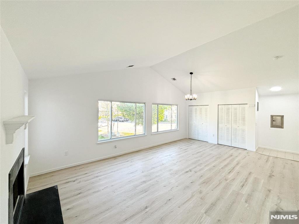 135 Falcon Ridge Way