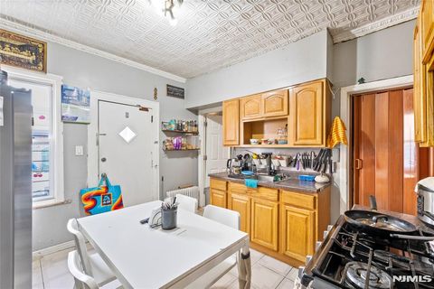 183 Walnut Street Paterson NJ 07522