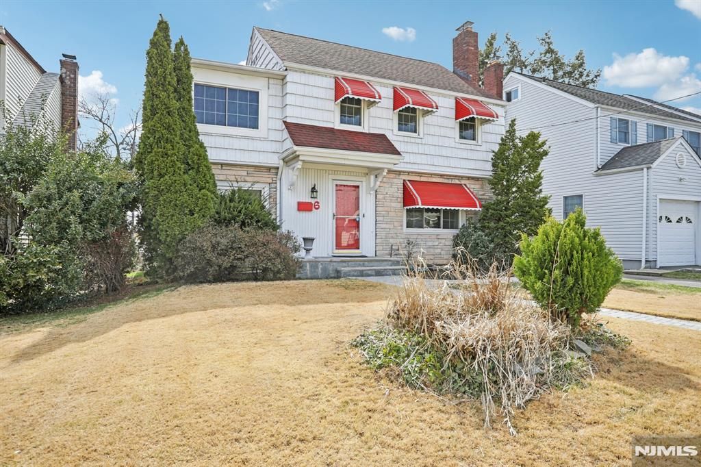 Photo of 6 S Garden Court, Garfield, NJ 07026 (MLS # 26009205)