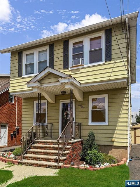 Photo of 23 Stein Ave, Wallington, NJ 07057 (MLS # 25038407) Photo of 23 Stein Ave, Wallington, NJ 07057 (MLS # 25038407)