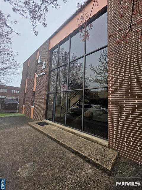 Photo of 325 Main Street #2L, East Rutherford, NJ 07073 (MLS # 26038736)