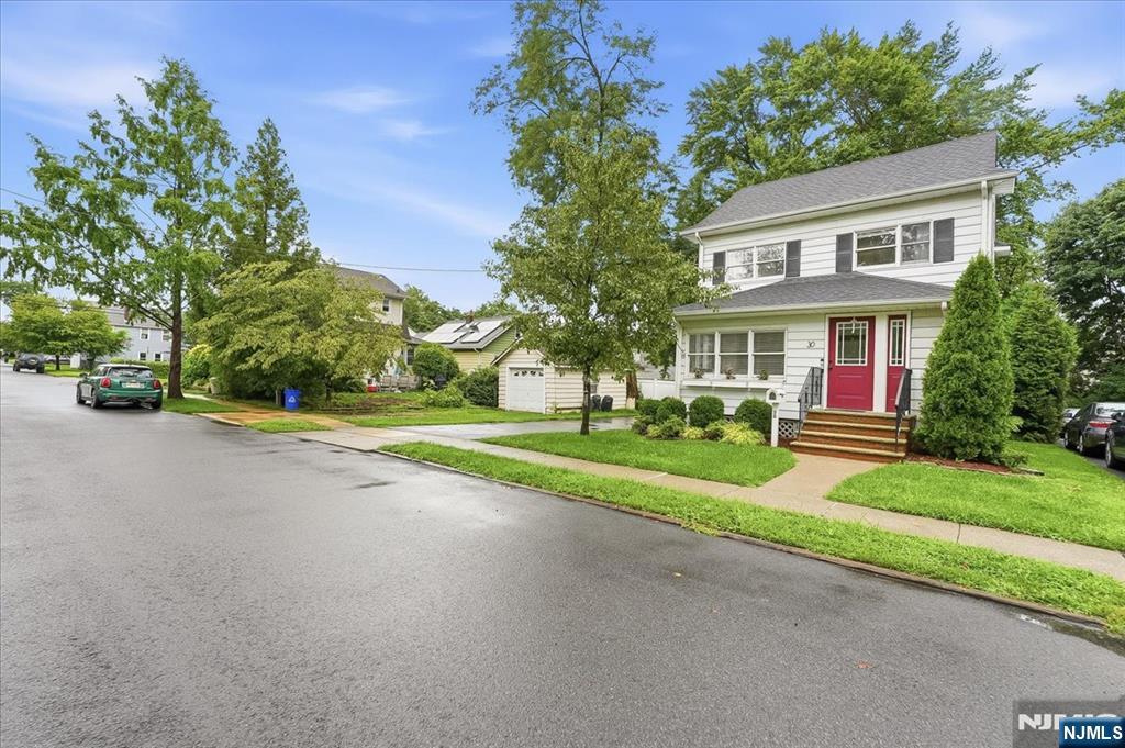 30 Genevieve Avenue