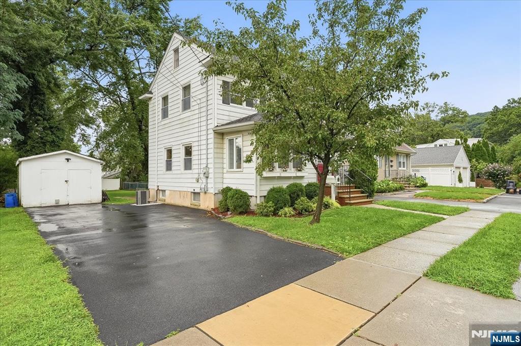 30 Genevieve Avenue