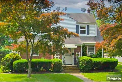 Photo of 350 Gilbert #2, Ridgewood Village, NJ 07450 (MLS # 26020444)