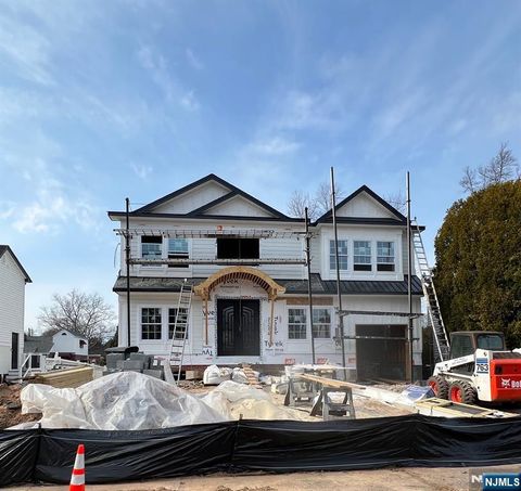 413 The Fenway, River Edge, NJ 07661 - MLS#: 25011228
