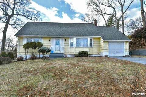 372 Hickory Street TWP OF WASHINGTON NJ 07676