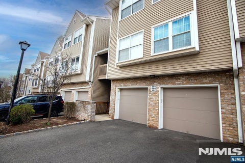 Photo of 507 Windsor DR, Palisades Park, NJ 07650 (MLS # 26041359)