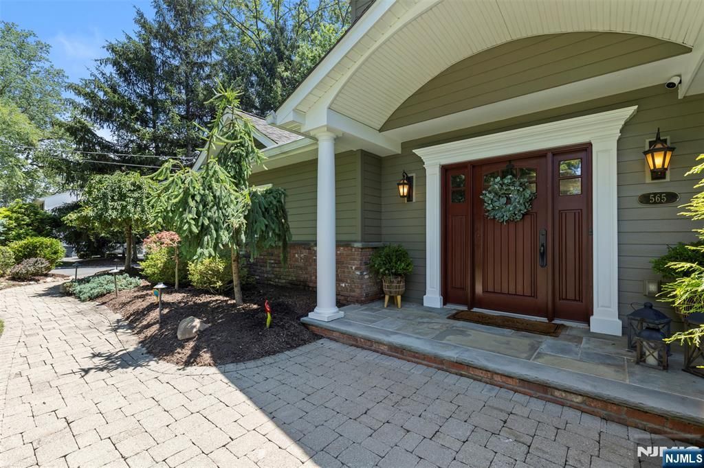 Photo of 565 Dorchester Drive, River Vale, NJ 07675 (MLS # 26008589)