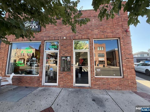 Photo of 534 Kearny Avenue #STORE RIGHT, Kearny, NJ 07032 (MLS # 26034513)