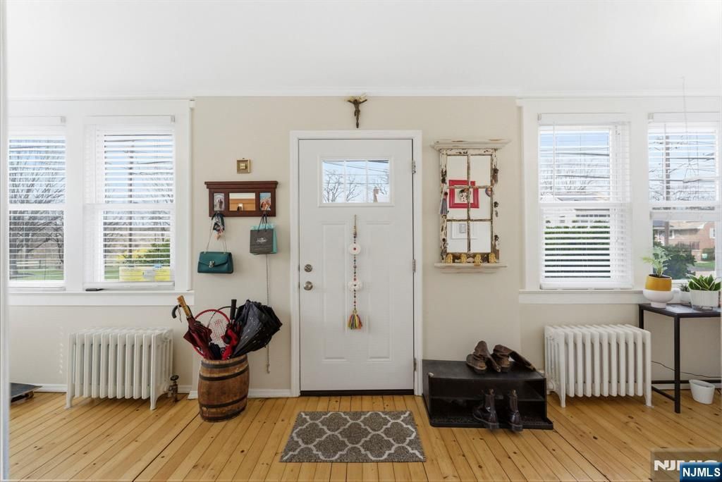 Photo of 48 Rochelle Avenue, Rochelle Park, NJ 07662 (MLS # 26011016)