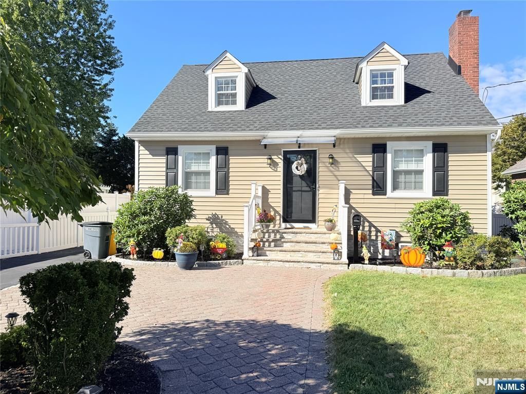 Photo of 692 Berkley Street, New Milford, NJ 07646 (MLS # 25036320)
