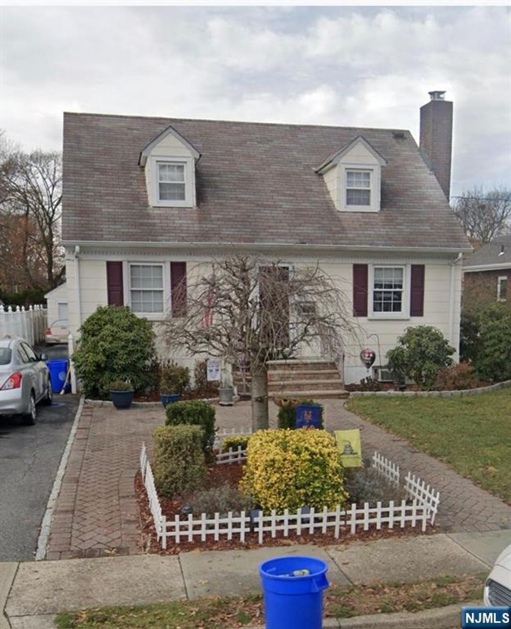 Photo of 692 Berkley Street, New Milford, NJ 07646 (MLS # 25036320)