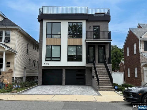 Photo of 475 Oakdene Ave #1, Cliffside Park, NJ 07010 (MLS # 26032789)