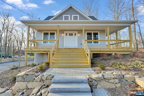 305 Mountainside Drive, Vernon, NJ 07422 - MLS#: 25013155