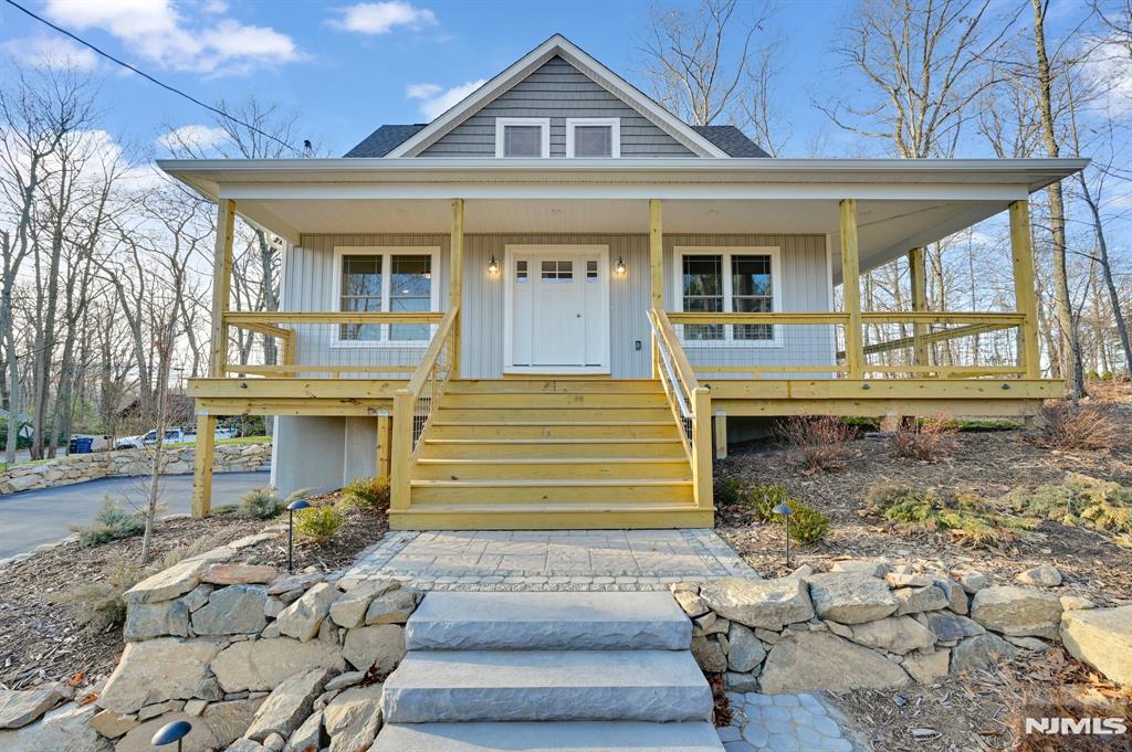 Photo 1 of 305 Mountainside Drive, Vernon, New Jersey, $629,000, Web #: 325013155