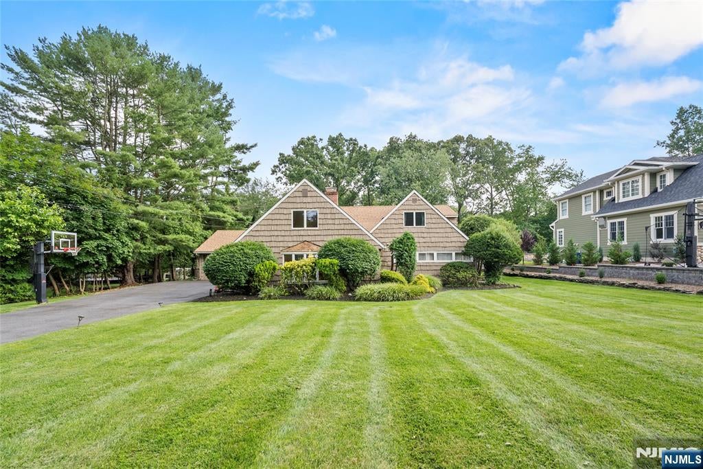 926 Norgate Drive