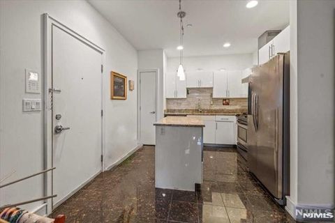 Photo of 310 Cliff Ln #1H, Cliffside Park, NJ 07010 (MLS # 26003670)