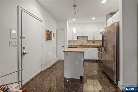 Photo of 310 Cliff Ln #1H, Cliffside Park, NJ 07010 (MLS # 26003670)