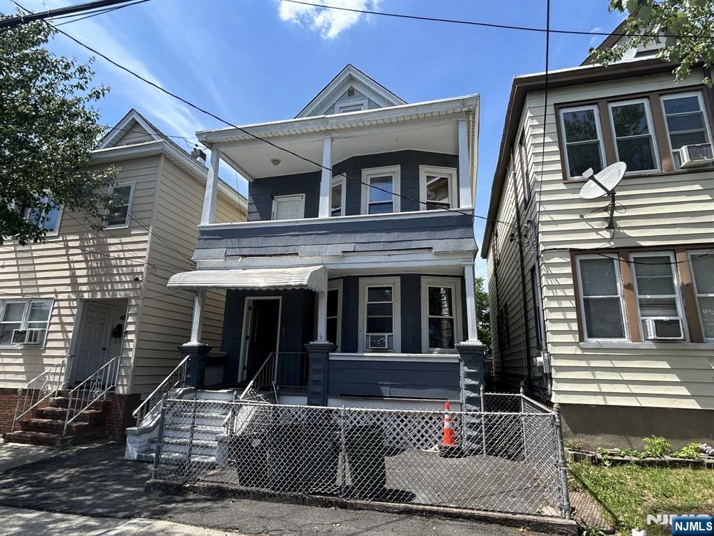 Rental Property at 47 Maple St 2, Garfield, New Jersey - Bedrooms: 2 
Bathrooms: 1 
Rooms: 7  - $2,400 MO.
