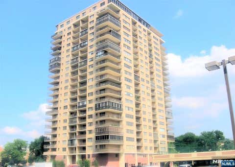 Photo of 1203 River Rd #20G, Edgewater, NJ 07020 (MLS # 26028893)