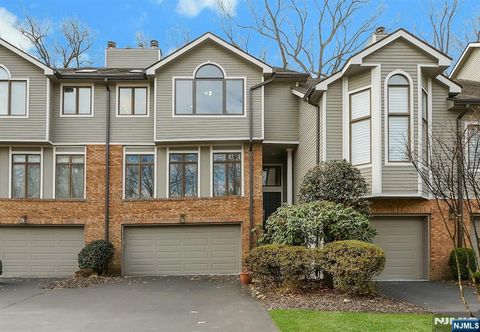 20 Lakeview Drive Old Tappan NJ 07675