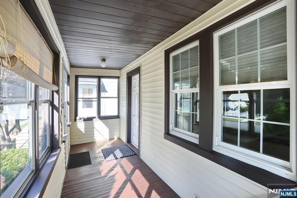 Photo of 9 New York Avenue, Bergenfield, NJ 07621 (MLS # 25033268)