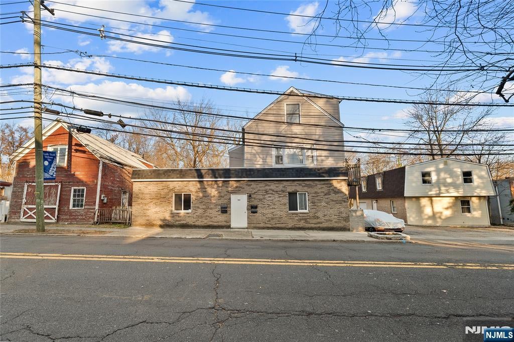 194 Saddle River Road