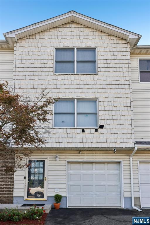 274 Garibaldi Avenue 2
