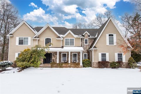 51 Deerfield Lane, Upper Saddle River, NJ 07458 - MLS#: 25004884