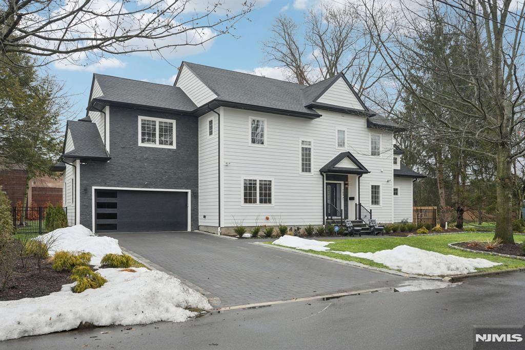 Photo of 109 Arbor Drive, Ho-Ho-Kus, NJ 07423 (MLS # 26008134)