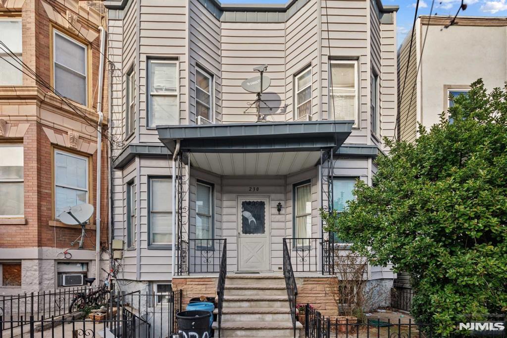 Property for Sale at 230 46th Street, Union City, New Jersey - Bedrooms: 8 
Bathrooms: 4 
Rooms: 14  - $685,000