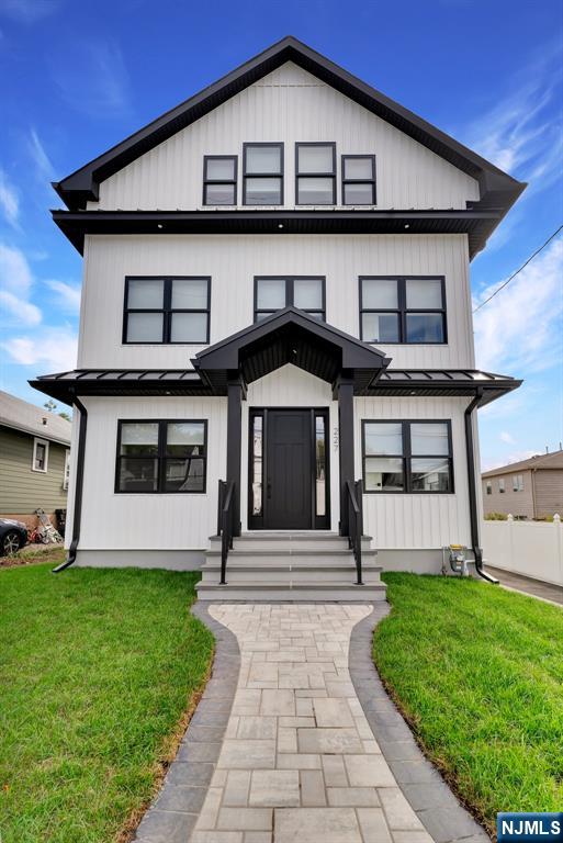 227 Eastern Way