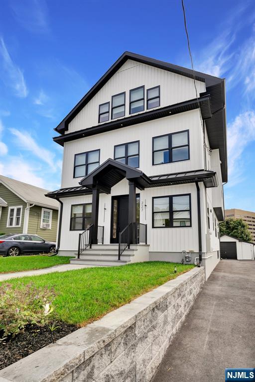 227 Eastern Way