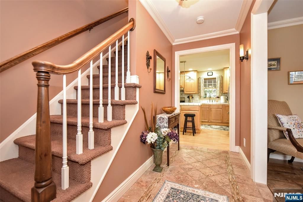 Photo of 84 W Midland Avenue, Paramus, NJ 07652 (MLS # 26003774)