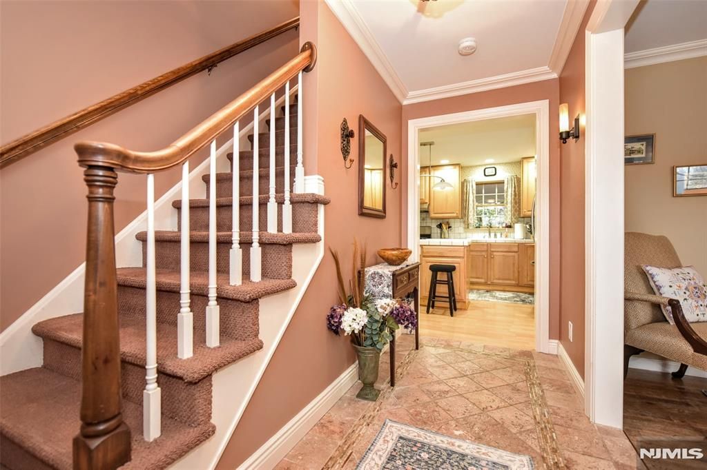 Photo of 84 W Midland Avenue, Paramus, NJ 07652 (MLS # 26003774)