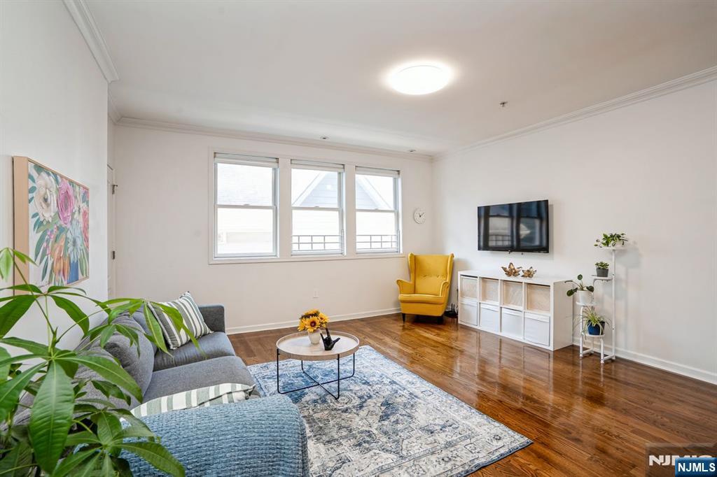 22 Sylvan Street 3B