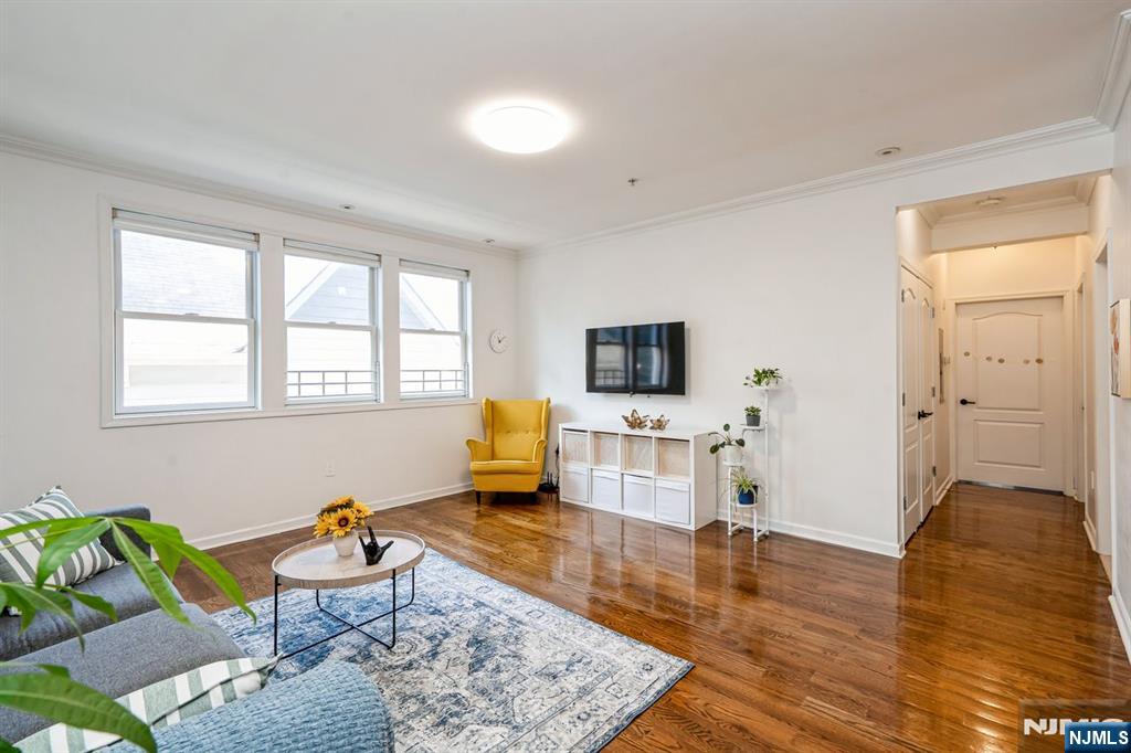 22 Sylvan Street 3B