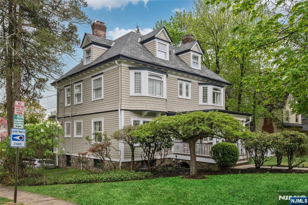 Photo of 375 Upper Mountain Avenue, Montclair, NJ 07043 (MLS # 26014002)