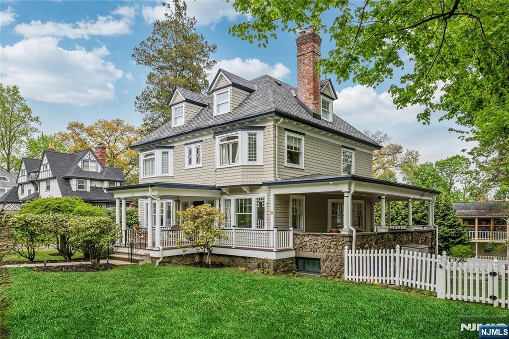 Photo of 375 Upper Mountain Avenue, Montclair, NJ 07043 (MLS # 26014002)