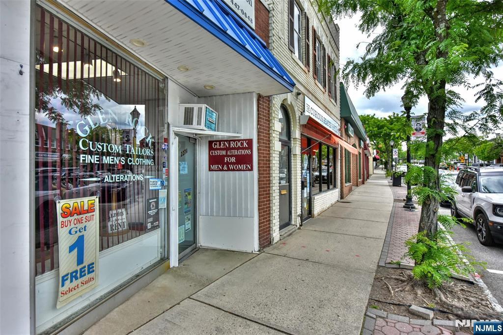 227 Rock Road