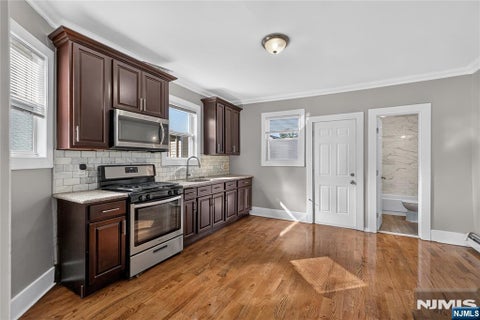 Photo of 72 Summer Avenue, Newark, NJ 07104 (MLS # 26038983)