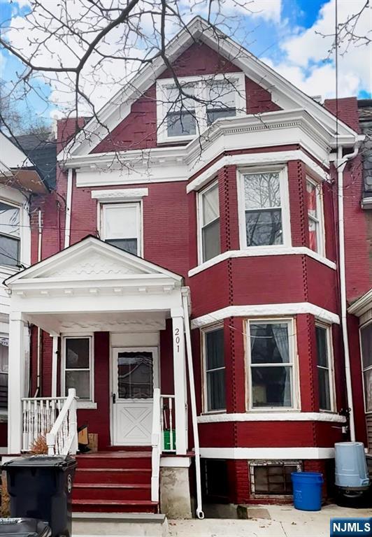 Property for Sale at 201 11th Street, Newark, New Jersey - Bedrooms: 4 
Bathrooms: 2 
Rooms: 10  - $320,000