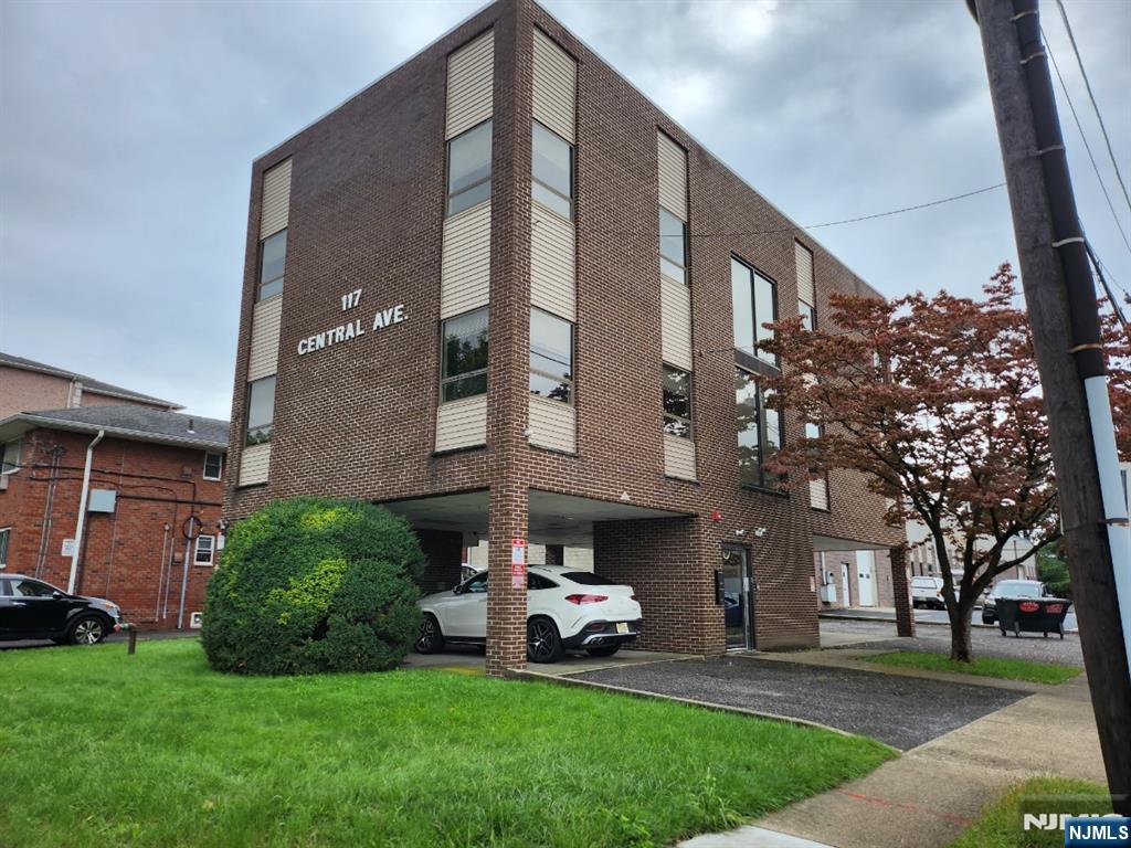 117 Central Avenue
