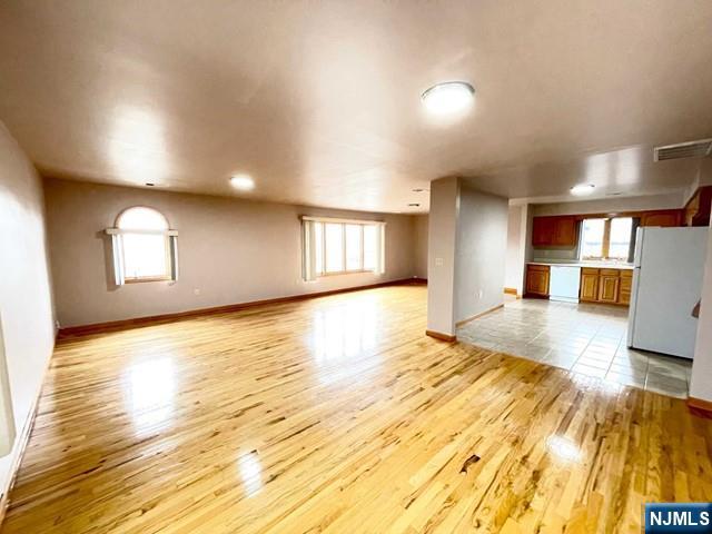 Rental Property at 229 Lake Ave 2, Lyndhurst, New Jersey - Bedrooms: 3 
Bathrooms: 2 
Rooms: 6  - $3,200 MO.