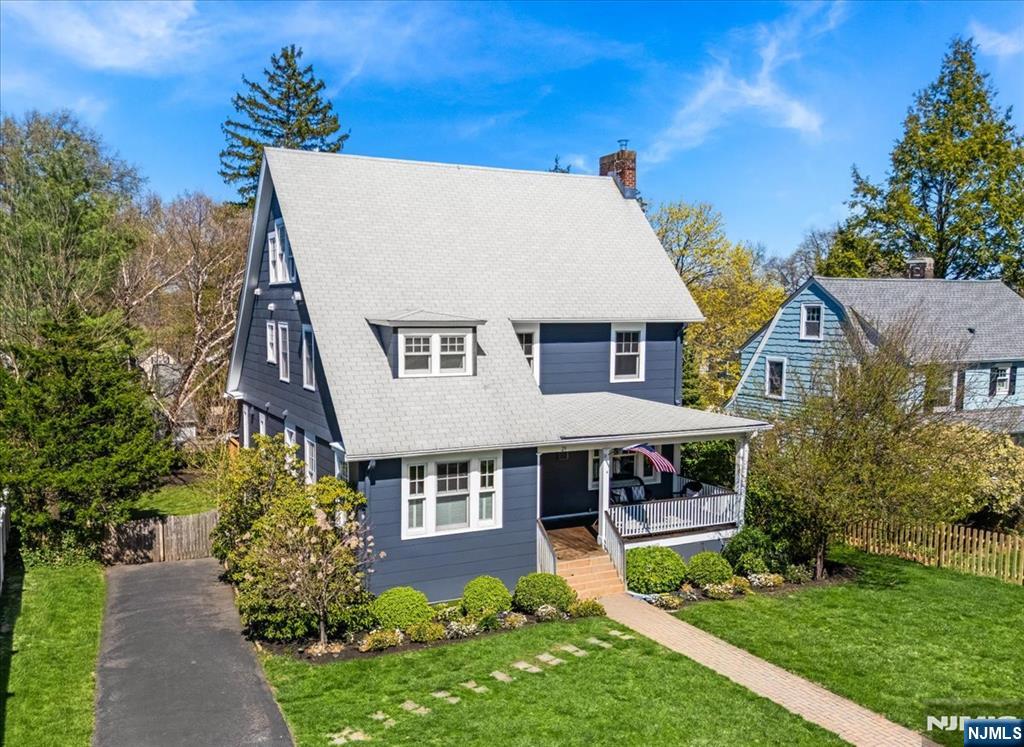 Property for Sale at 29 Red Road, Chatham Borough, New Jersey - Bedrooms: 4 
Bathrooms: 5 
Rooms: 10  - $1,525,000