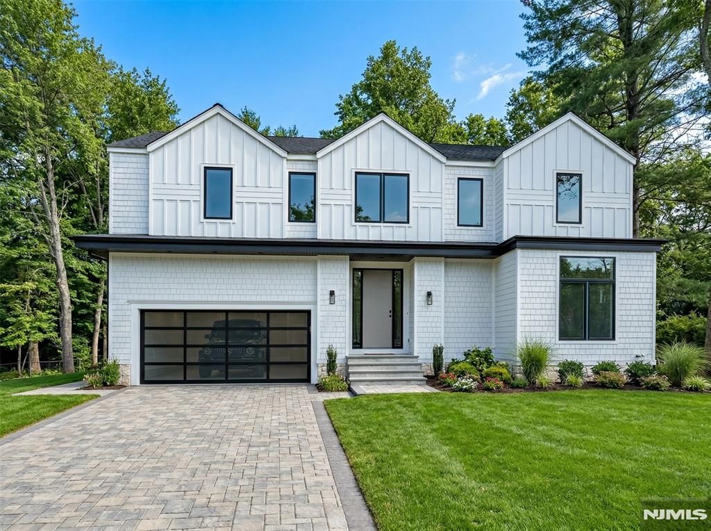 Photo of 26 Collins Avenue, Closter, NJ 07624 (MLS # 26012773)