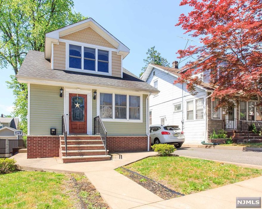 Welcome home to 91 NEW STREET! This lovely home has an open floor plan with expanded kitchen and large living area. The home had a full home renovation completed in 2007. Custom dining room ceiling, hardwood flooring, all new windows, electrical, roof, tankless water heater, and furnace. Centrally located in town with easy access to restaurants, schools, parks, shopping and transportation. Sellers have obtained CO and home is being sold As Is.*** N O SHOWINGS 12/23 12/24 12/25.